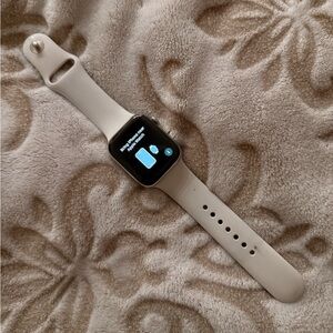 Apple Watch Series 5 44mm Stainless Steel & Ceramic Case
